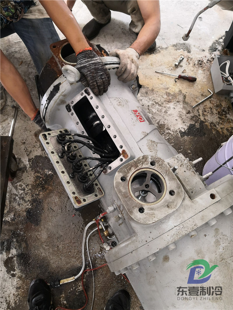 螺桿式制冷機(jī)組維修保養(yǎng)